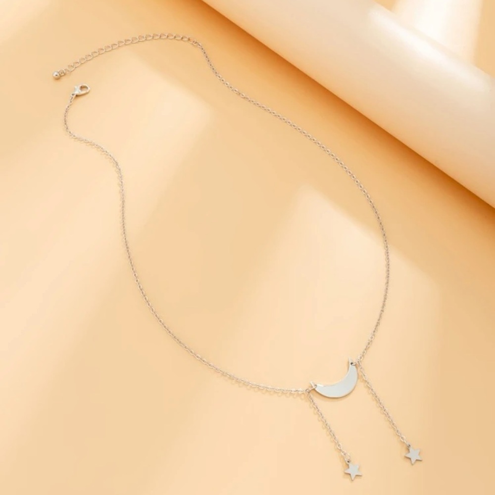 🌙 Lovely Boho Celestial Metallic Crescent Moon Star Tassel Necklace ⭐️ - Picture 4 of 6